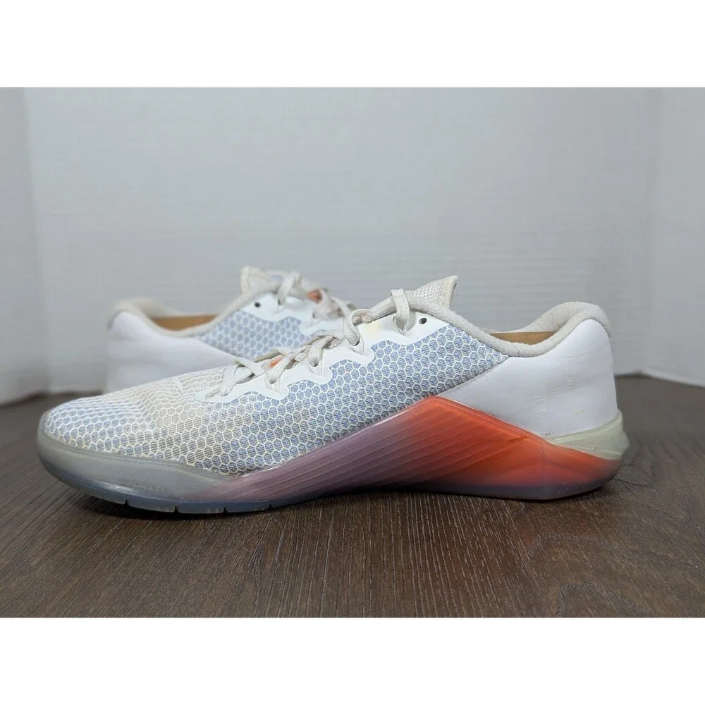 NIKE Metcon 5 Premium Sneakers Womens 10 White Running Shoes CJ0818-146 Knit